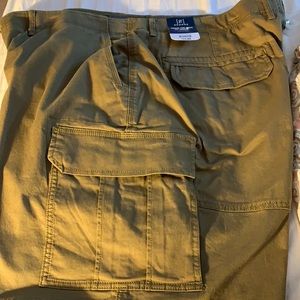 Men’s cargo shorts